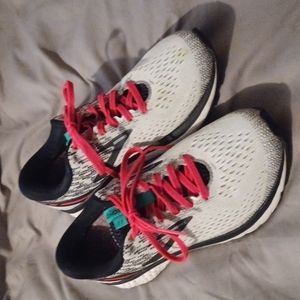 Brooks Ghost 11